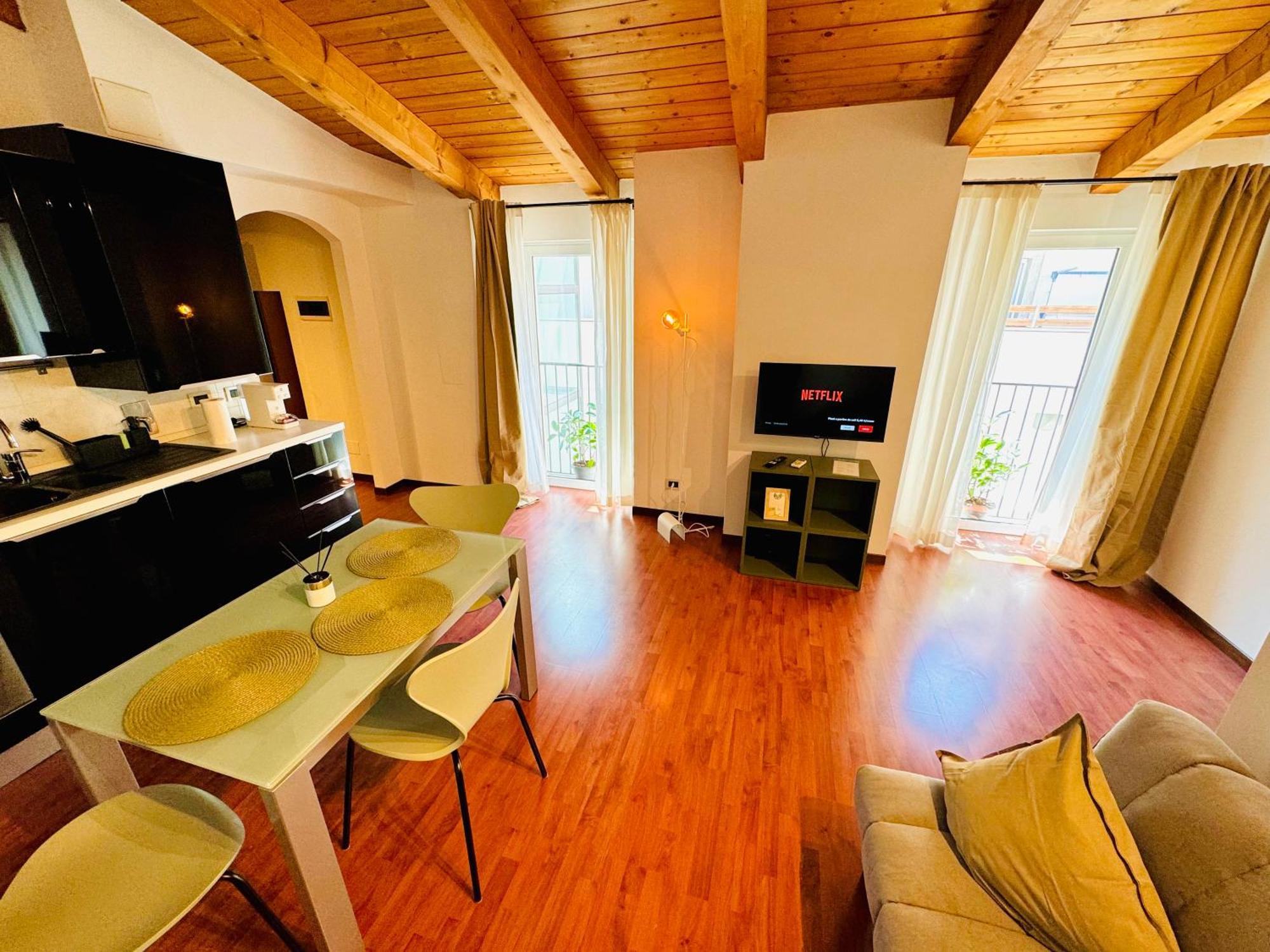Crops City Stay Apartment 14 Trieste Bagian luar foto